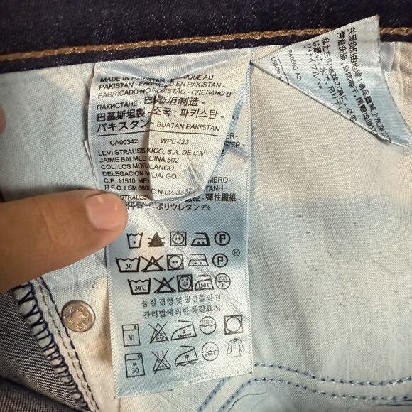 Levi's Jeans Women 32 Blue Denim Stretch 5-Pockets Mid-Rise Slimming Skinny Leg - Picture 16 of 16